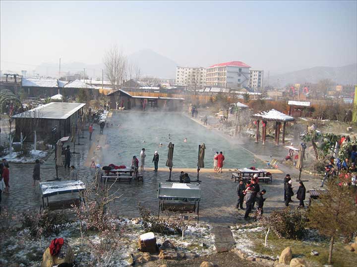 溫泉水上樂園遼陽弓長嶺溫泉滑雪場